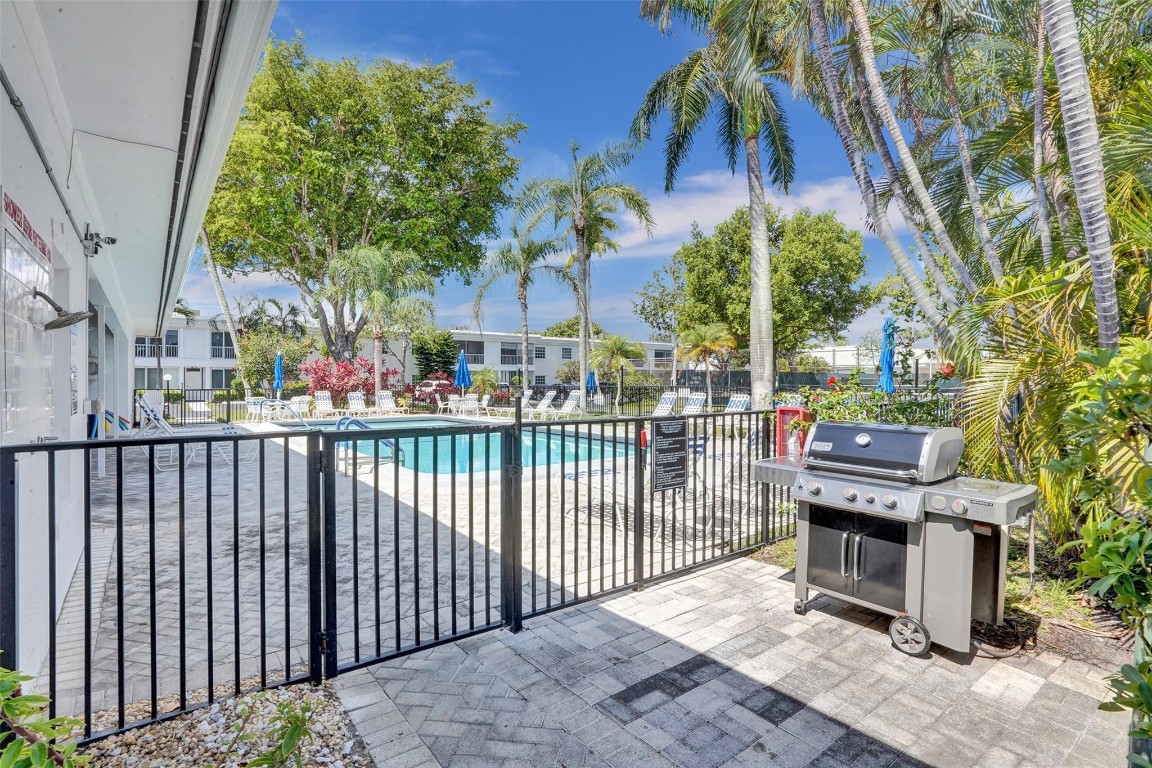 6249 Bay Club #4, Fort Lauderdale FL 33308