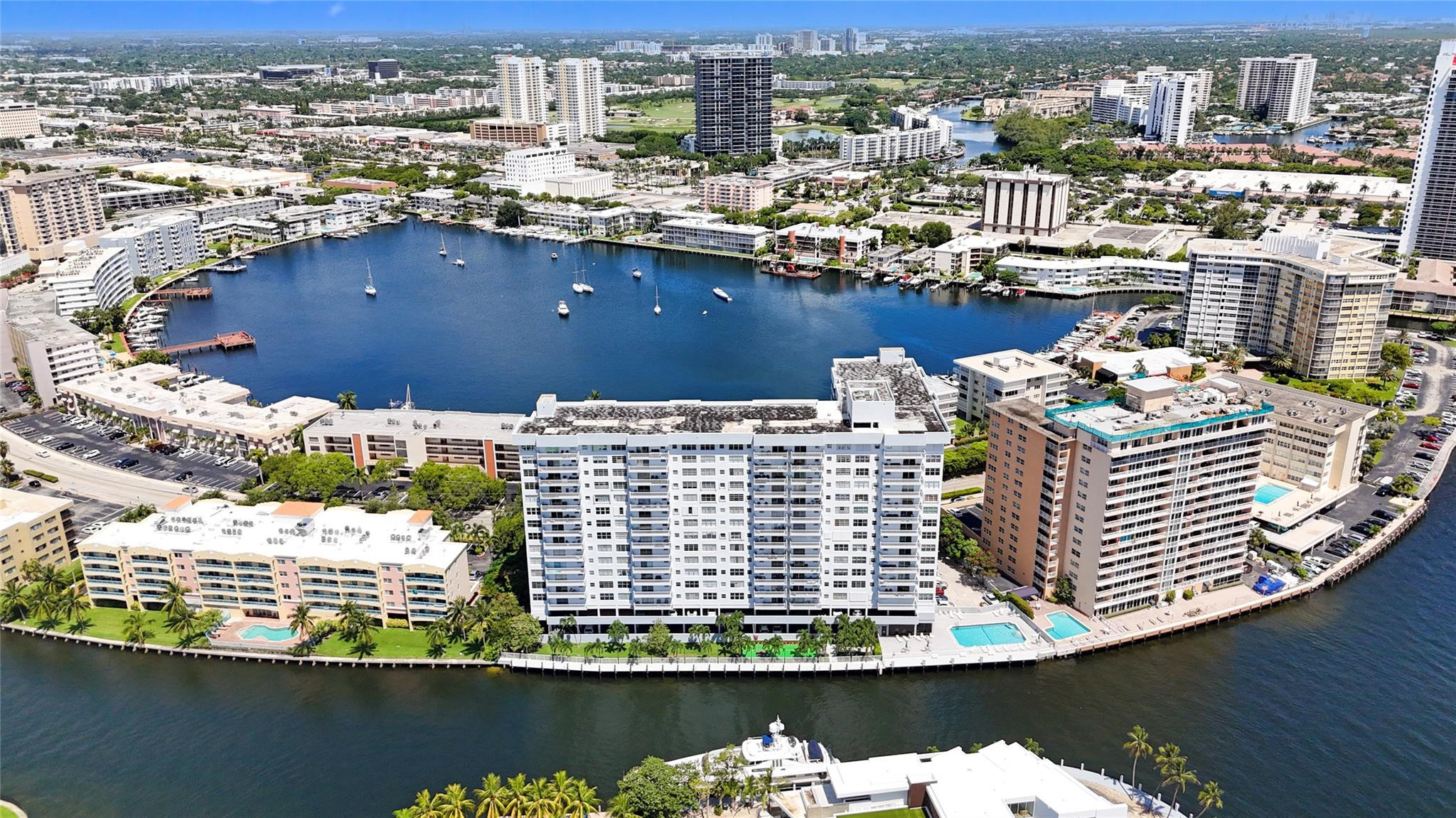 137 Golden Isles #706, Hallandale Beach FL 33009