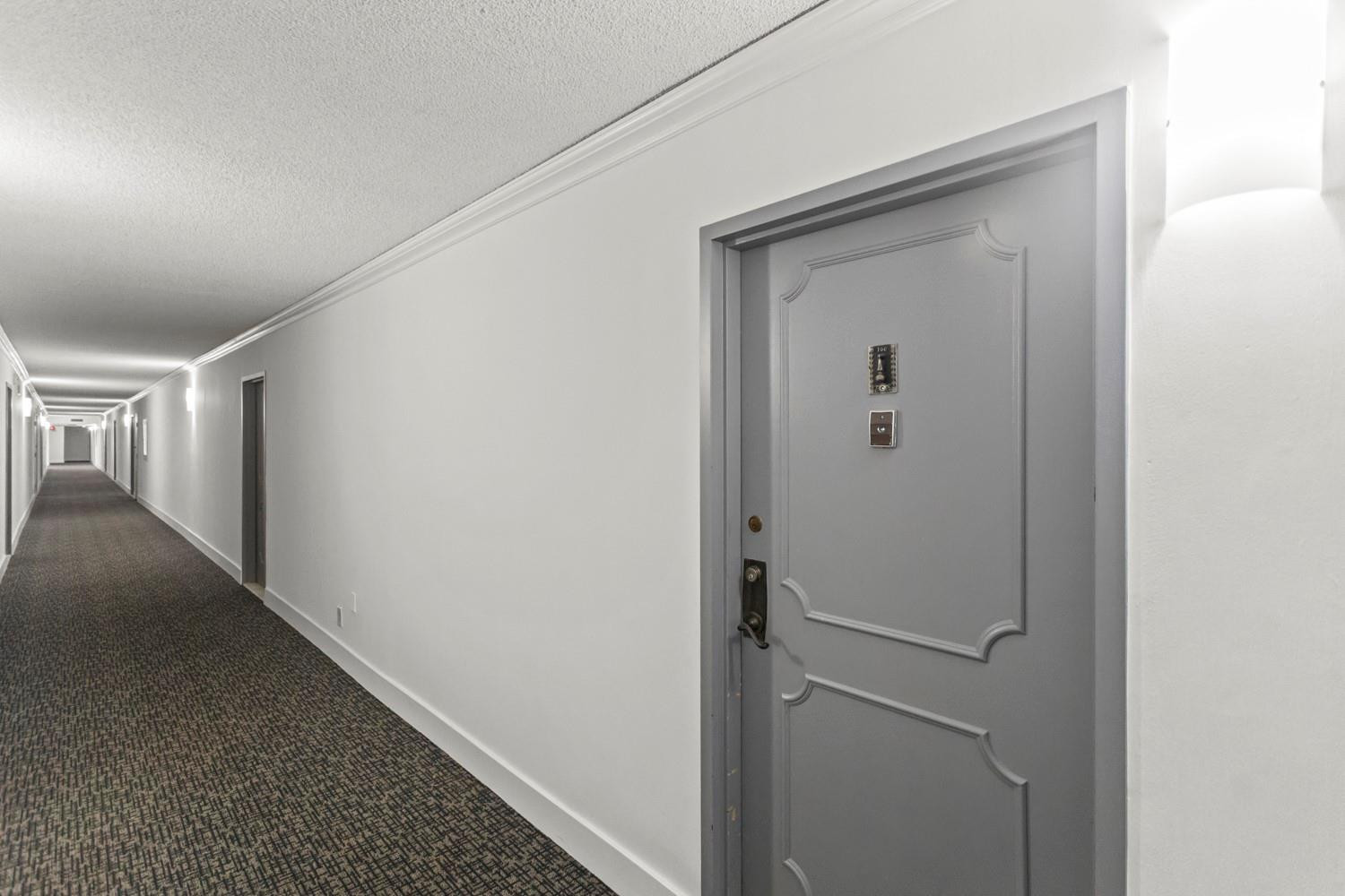 137 Golden Isles #706, Hallandale Beach FL 33009