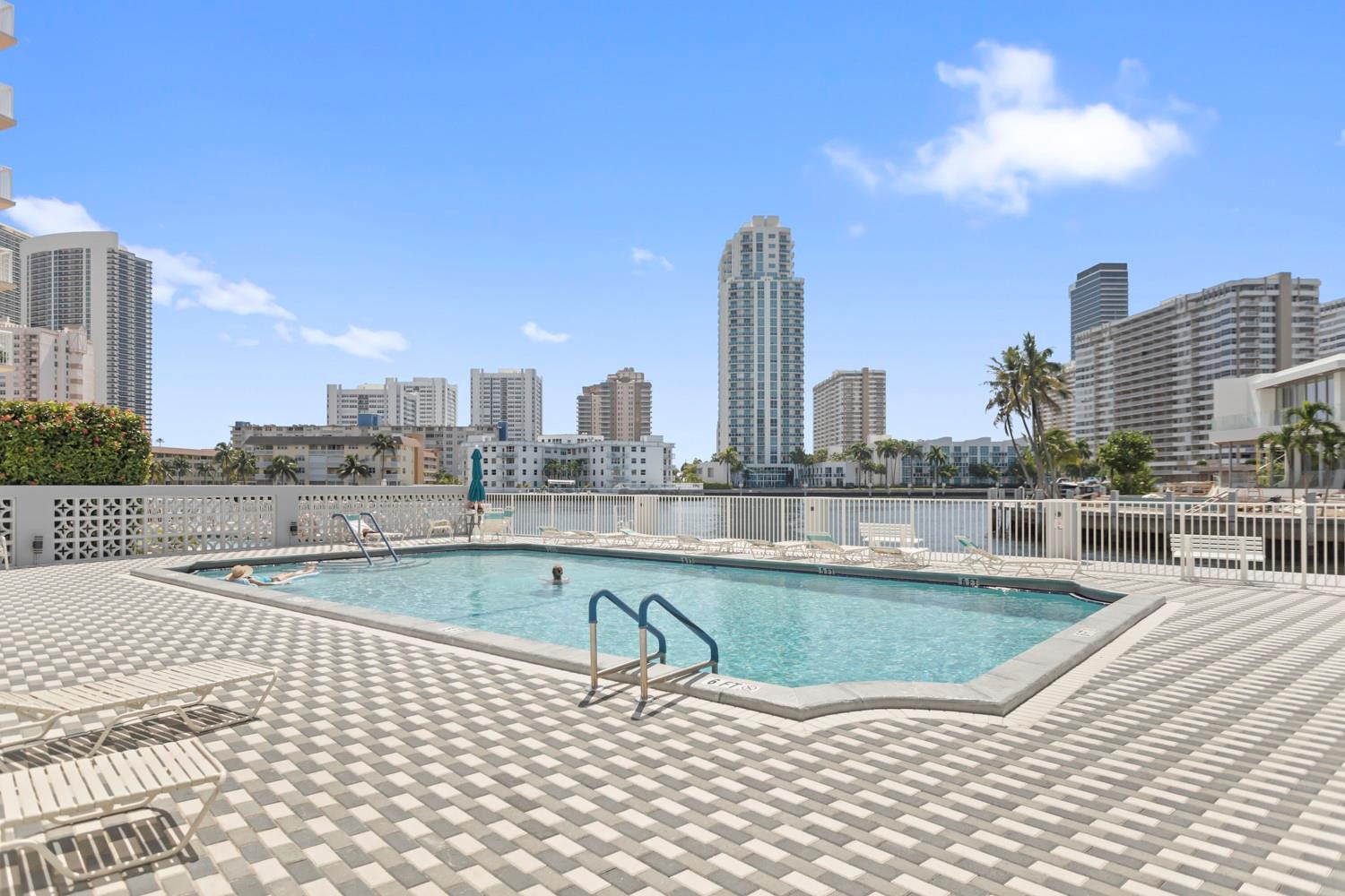 137 Golden Isles #706, Hallandale Beach FL 33009