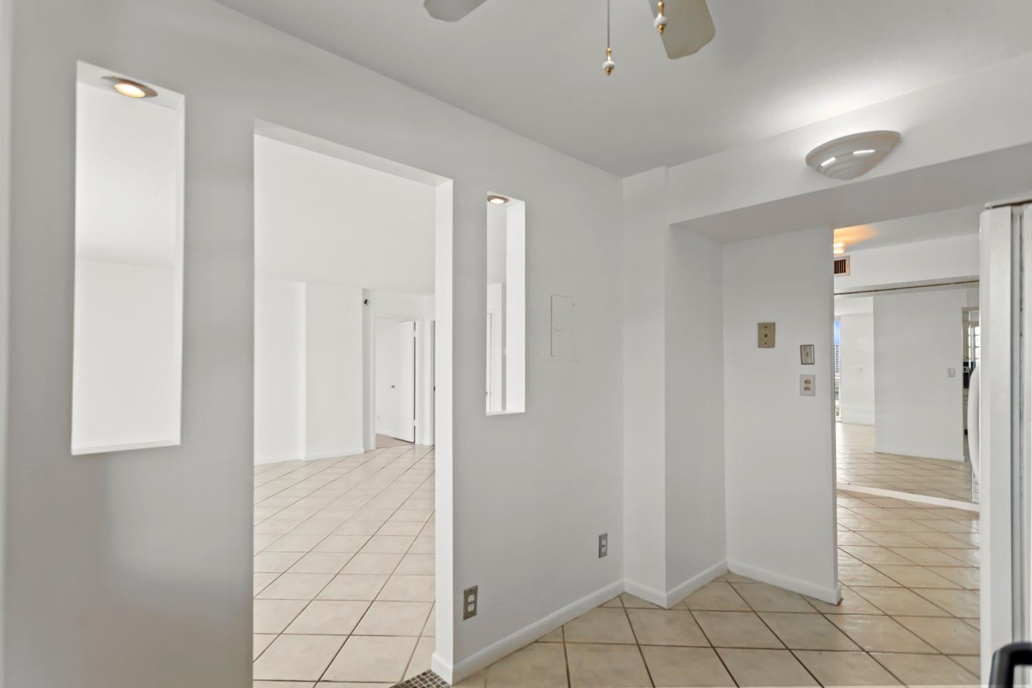 137 Golden Isles #706, Hallandale Beach FL 33009