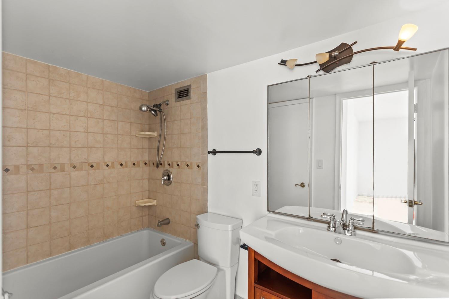 137 Golden Isles #706, Hallandale Beach FL 33009