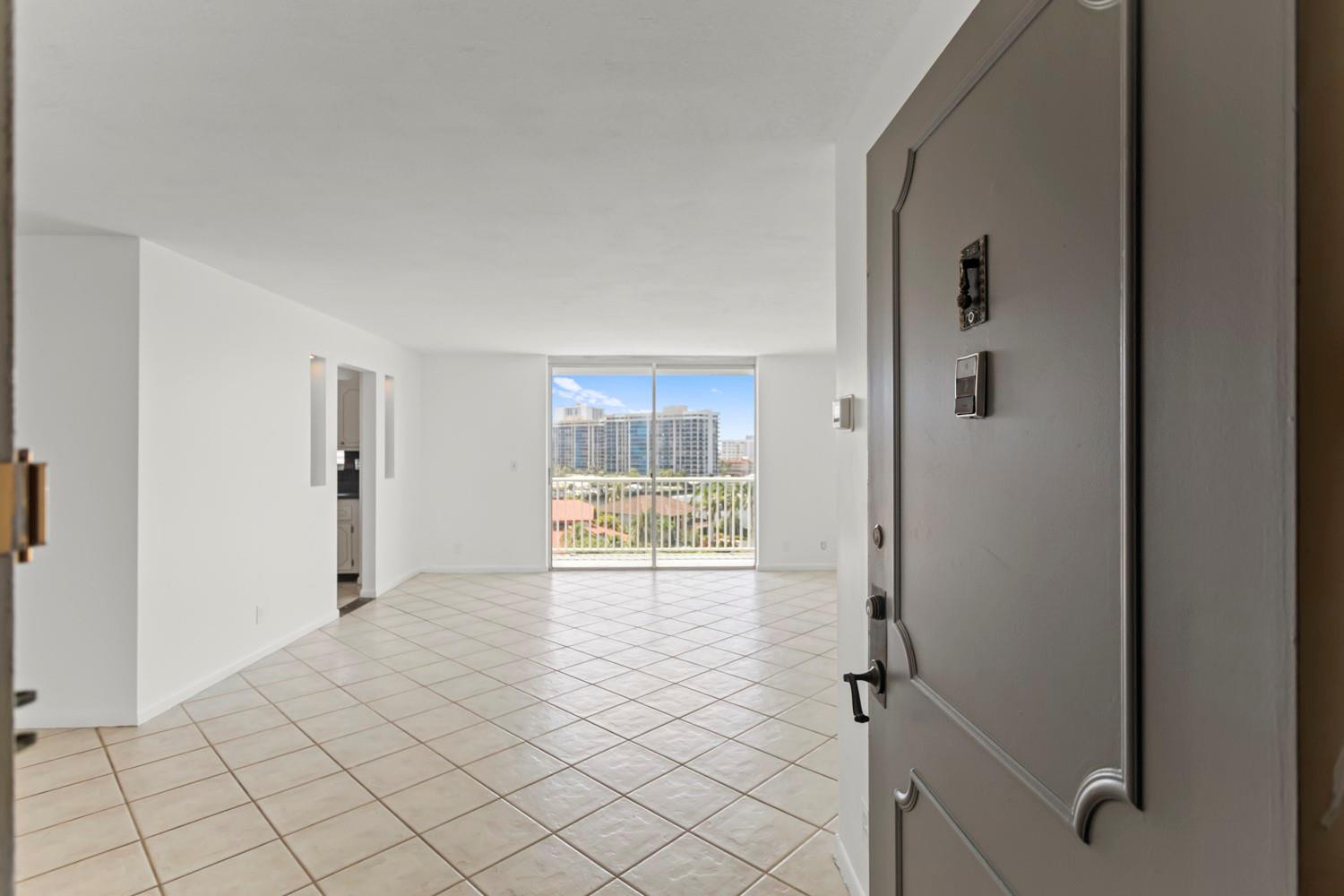 137 Golden Isles #706, Hallandale Beach FL 33009