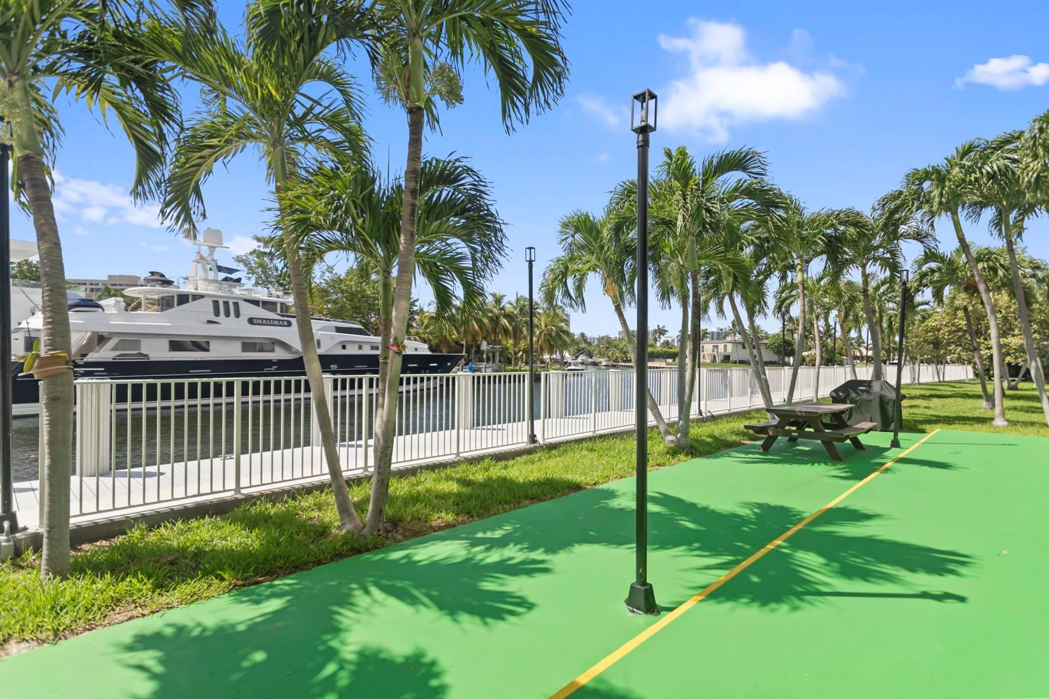 137 Golden Isles #706, Hallandale Beach FL 33009