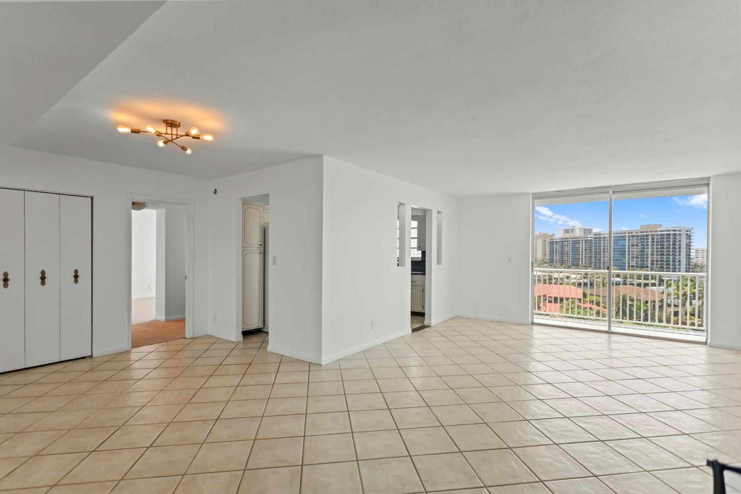 137 Golden Isles #706, Hallandale Beach FL 33009