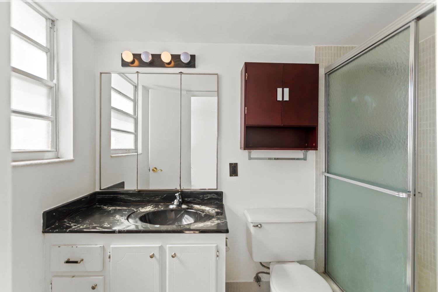 137 Golden Isles #706, Hallandale Beach FL 33009