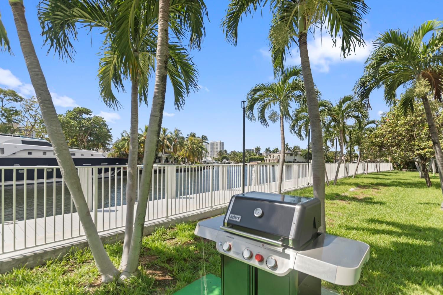 137 Golden Isles #706, Hallandale Beach FL 33009