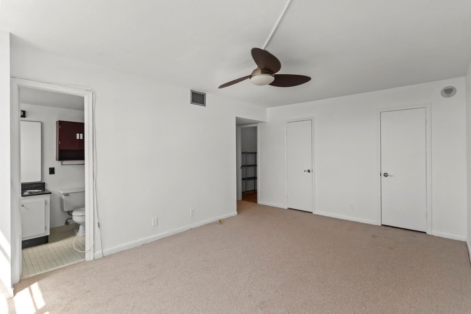 137 Golden Isles #706, Hallandale Beach FL 33009