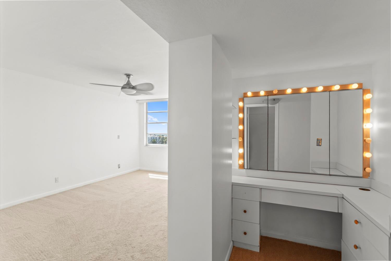 137 Golden Isles #706, Hallandale Beach FL 33009
