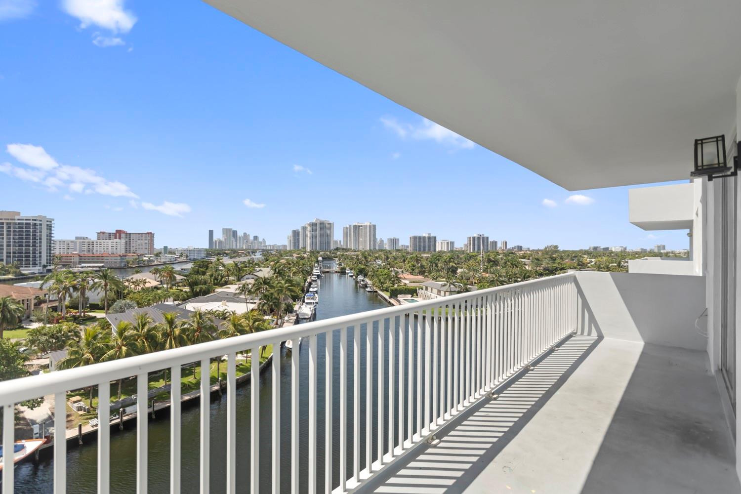 137 Golden Isles #706, Hallandale Beach FL 33009