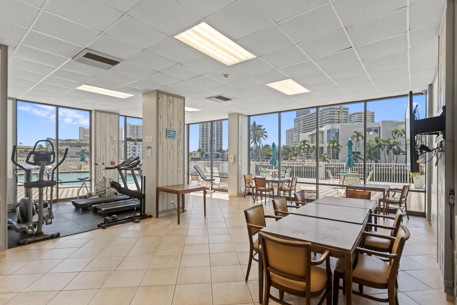 137 Golden Isles #706, Hallandale Beach FL 33009