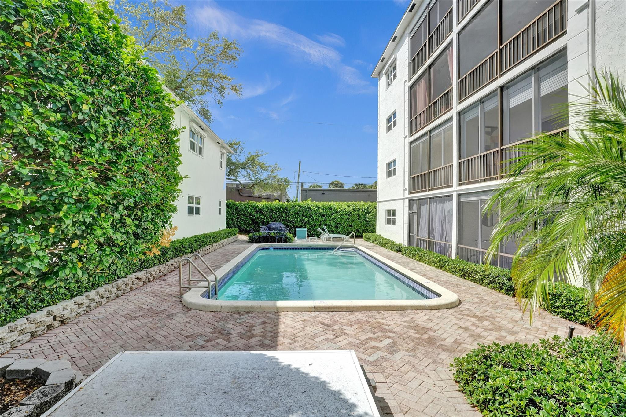 1212 SE 2nd #201, Fort Lauderdale FL 33301