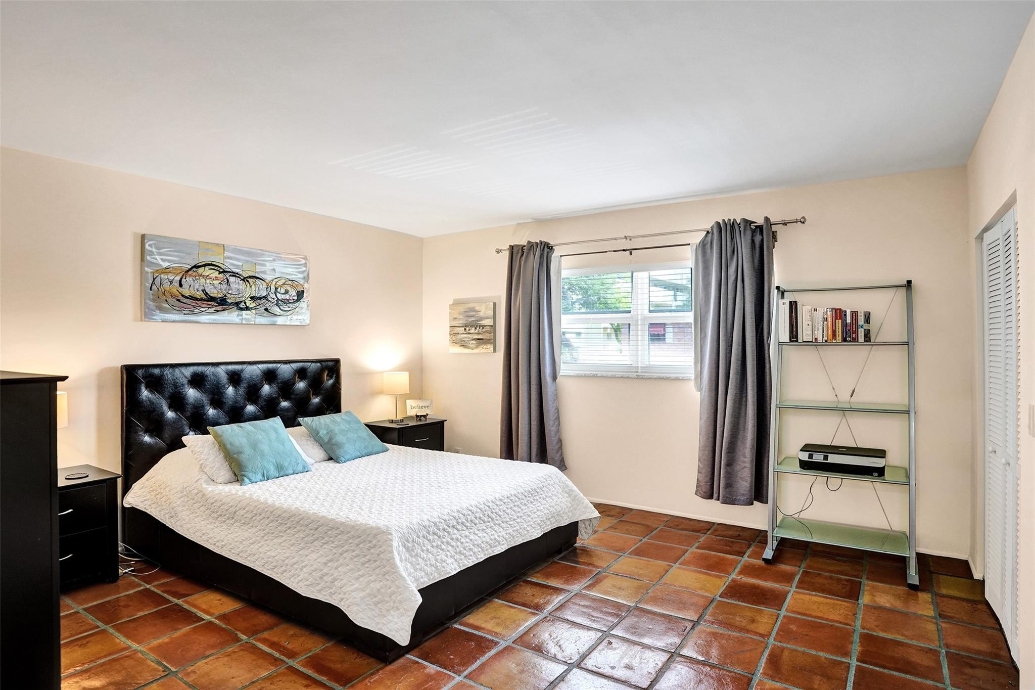 1212 SE 2nd #201, Fort Lauderdale FL 33301
