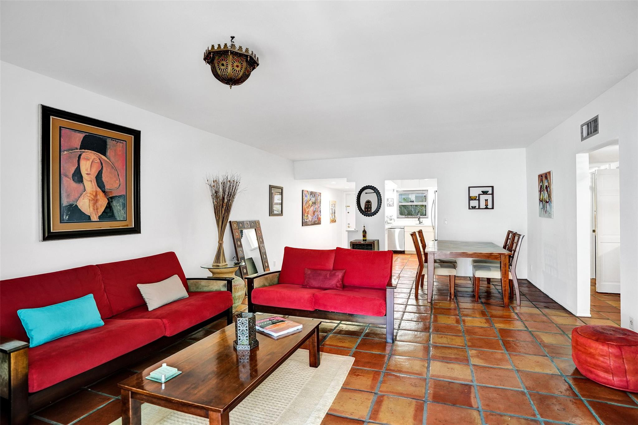1212 SE 2nd #201, Fort Lauderdale FL 33301