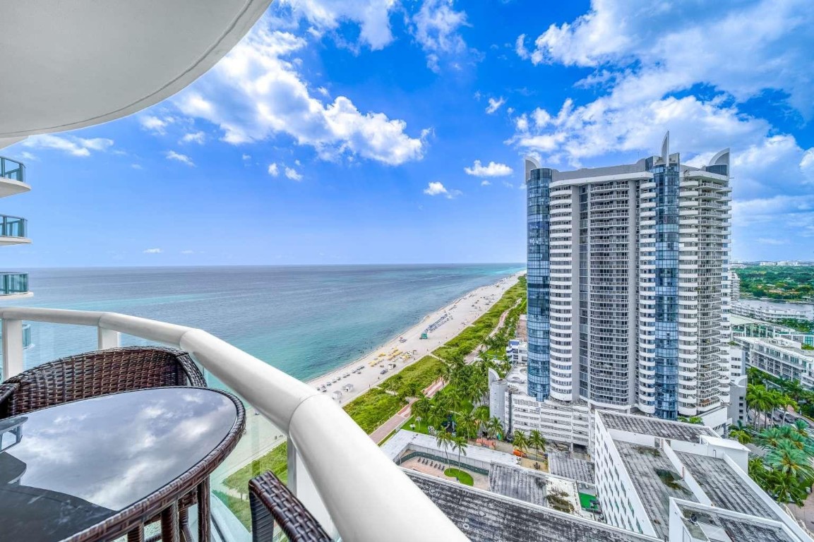 6365 Collins #2406, Miami Beach FL 33141