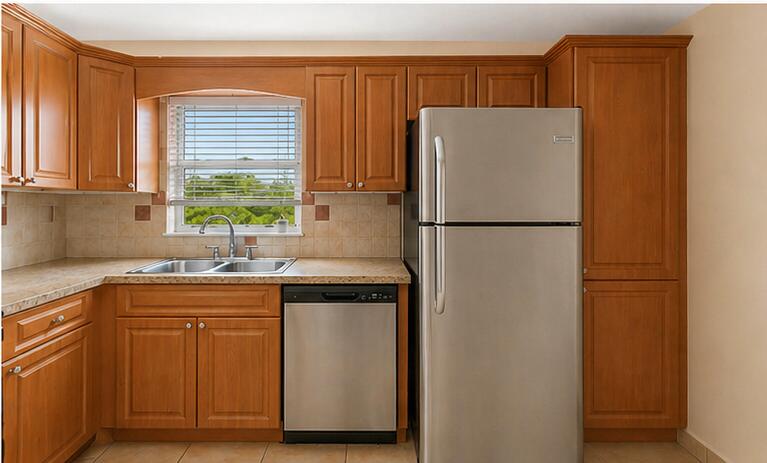 7410 Woodmont #109, Tamarac FL 33321