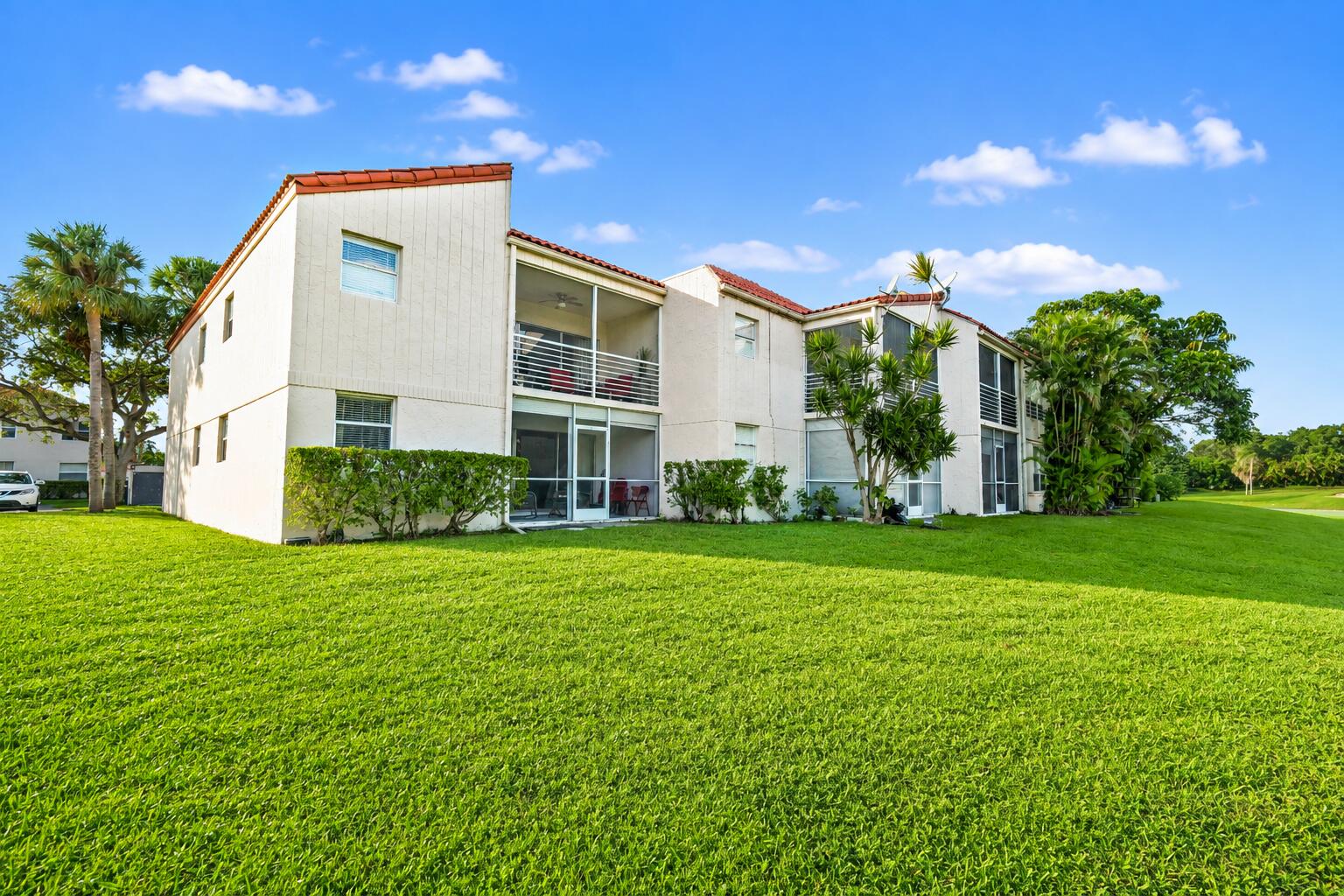 7410 Woodmont #109, Tamarac FL 33321