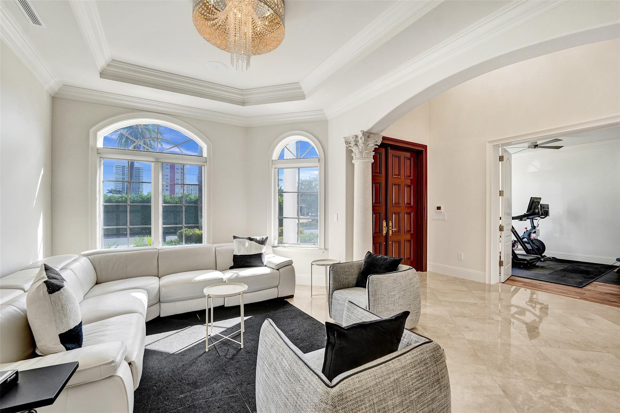 642 Palm, Hallandale Beach FL 33009