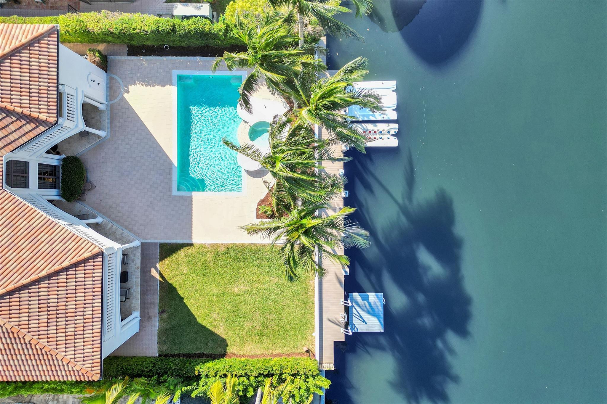 642 Palm, Hallandale Beach FL 33009