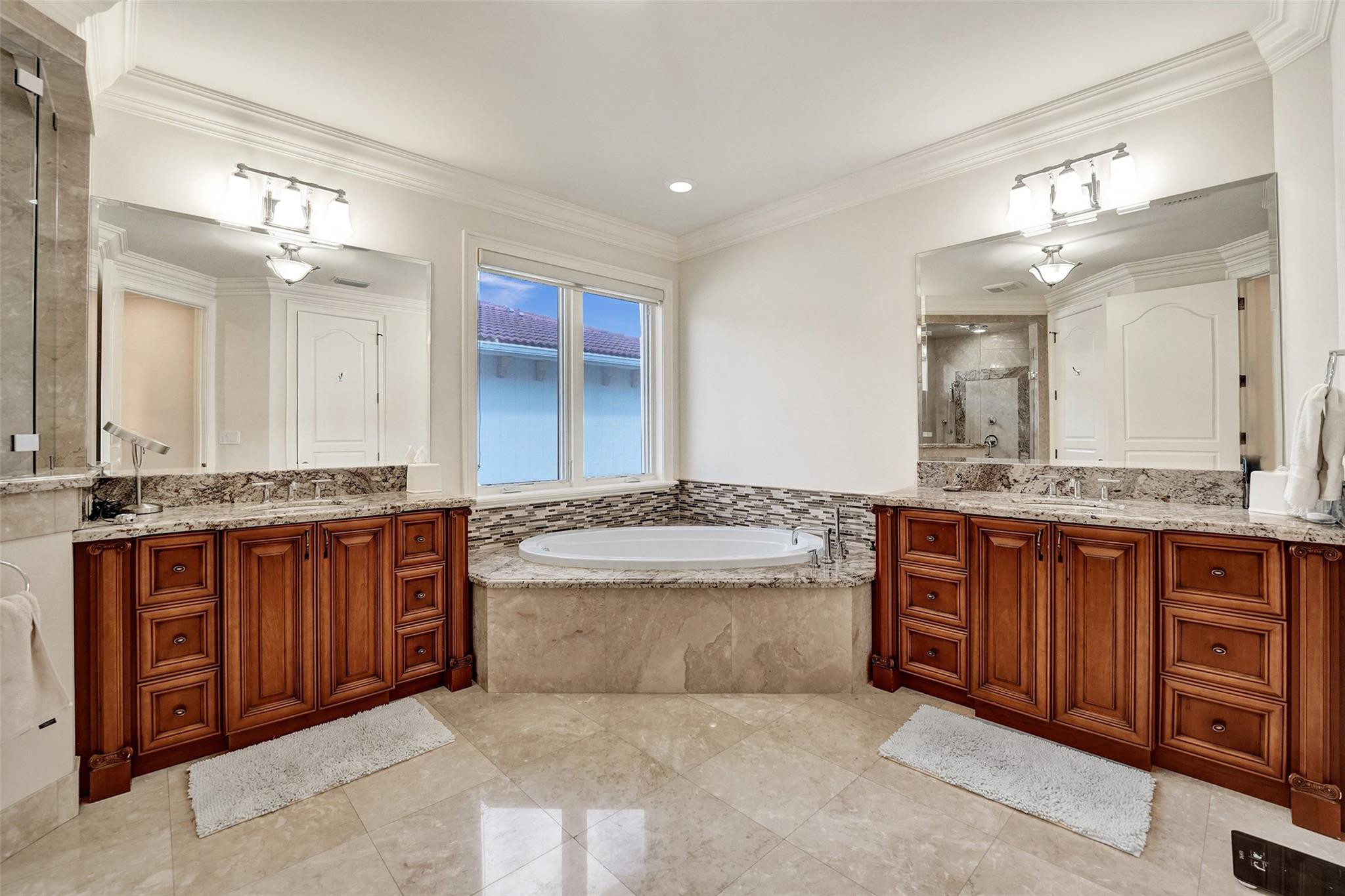 642 Palm, Hallandale Beach FL 33009