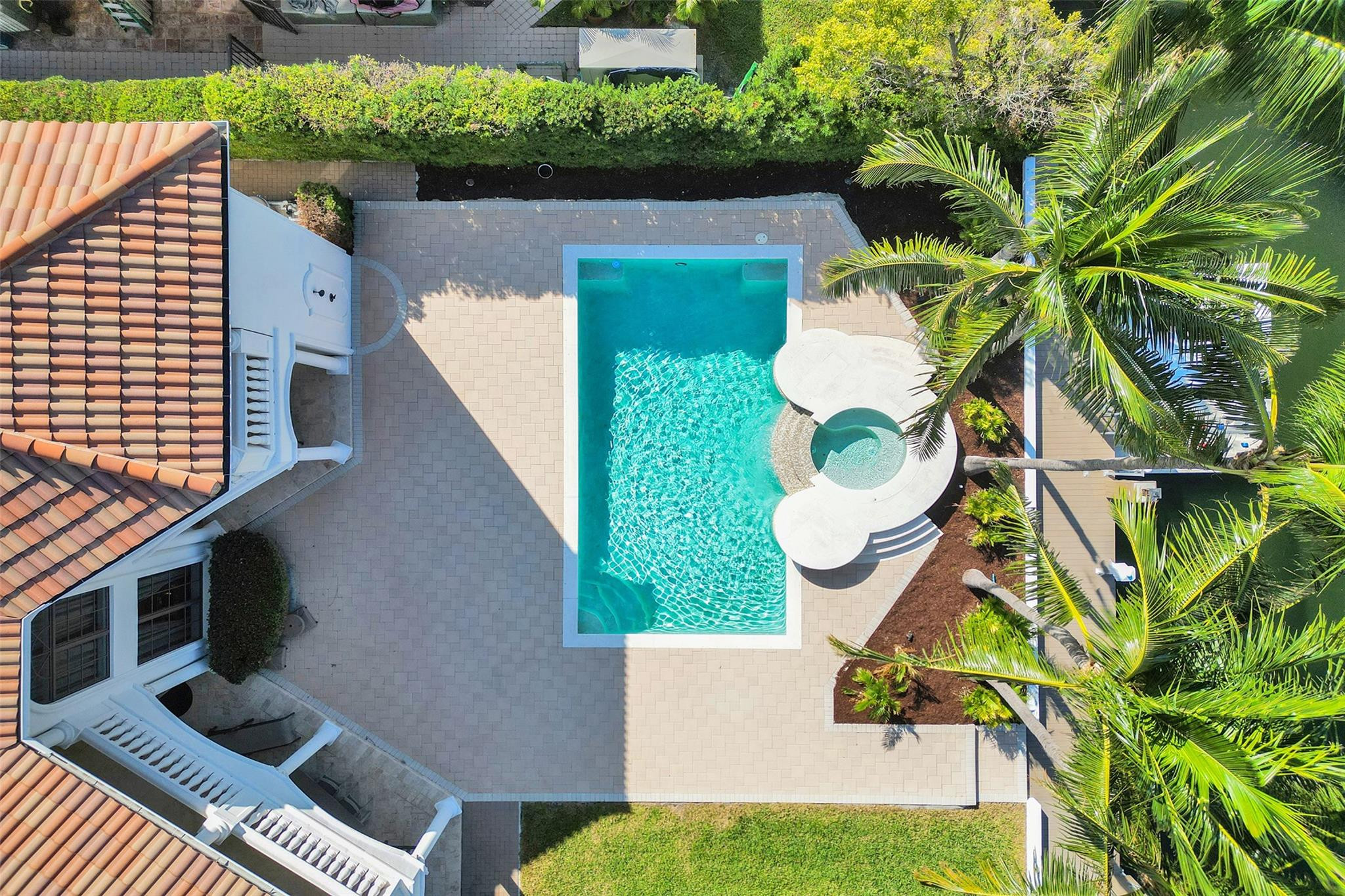 642 Palm, Hallandale Beach FL 33009