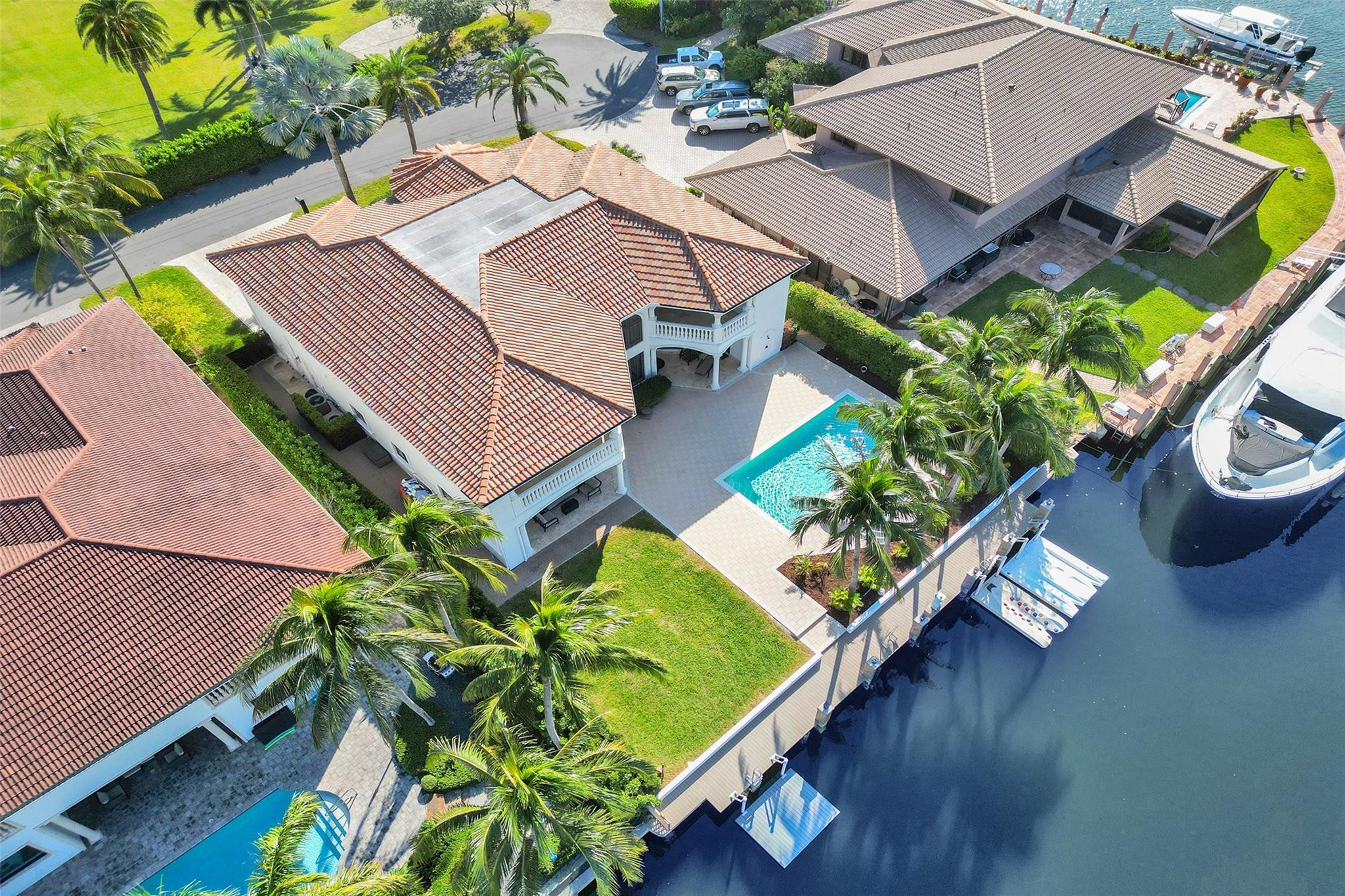 642 Palm, Hallandale Beach FL 33009