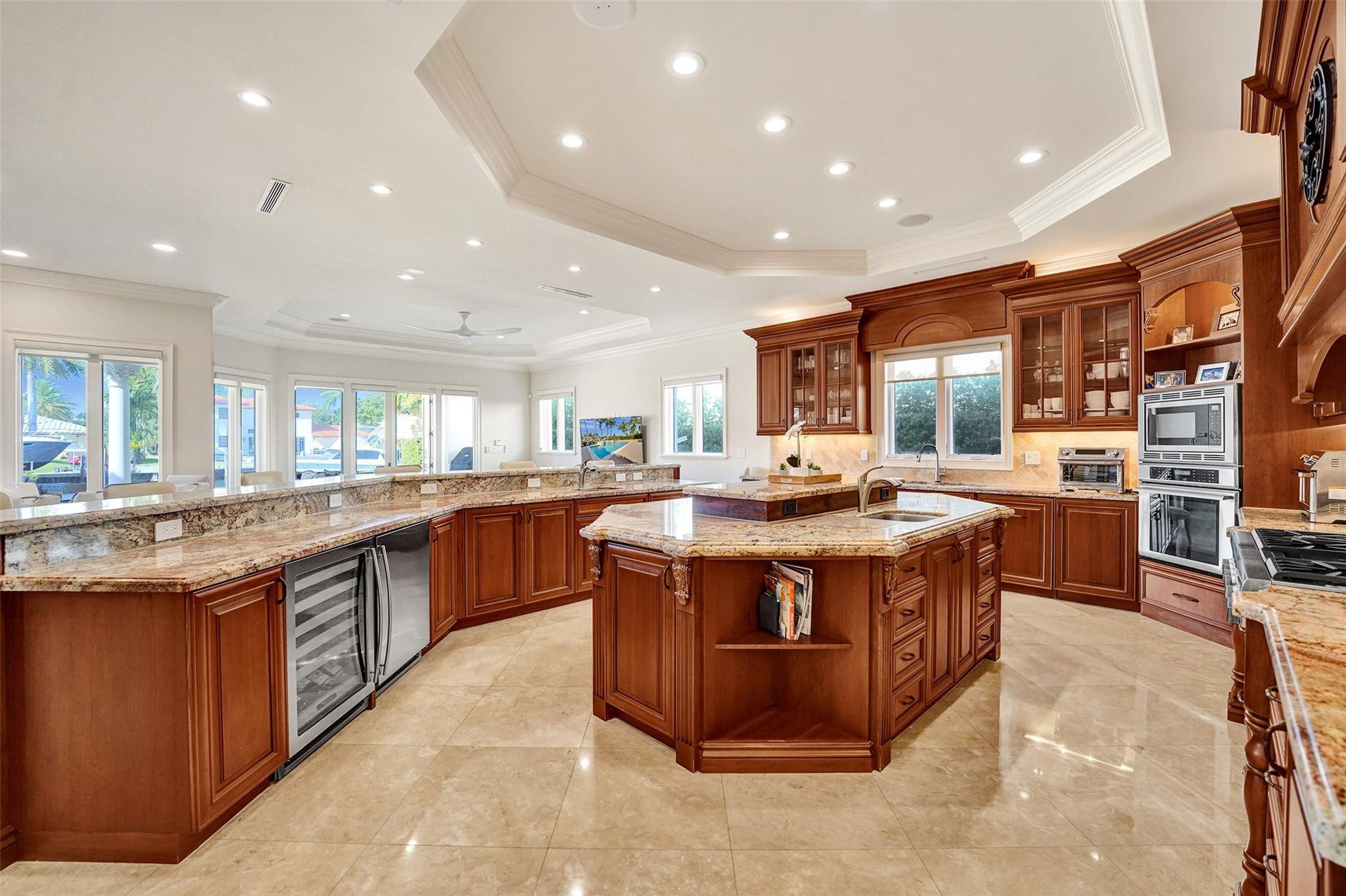 642 Palm, Hallandale Beach FL 33009