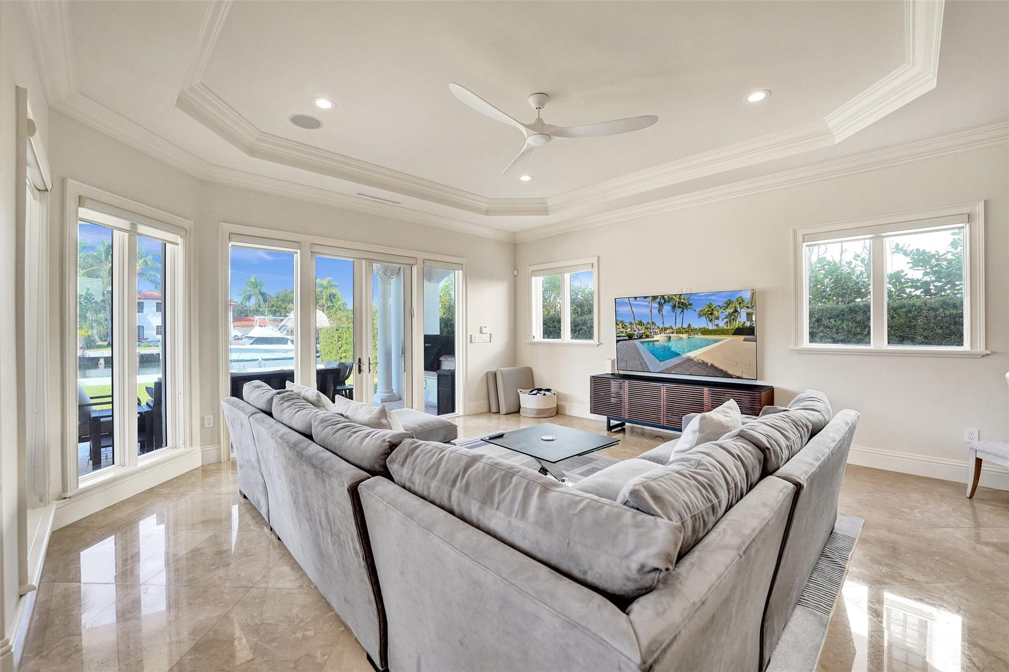 642 Palm, Hallandale Beach FL 33009