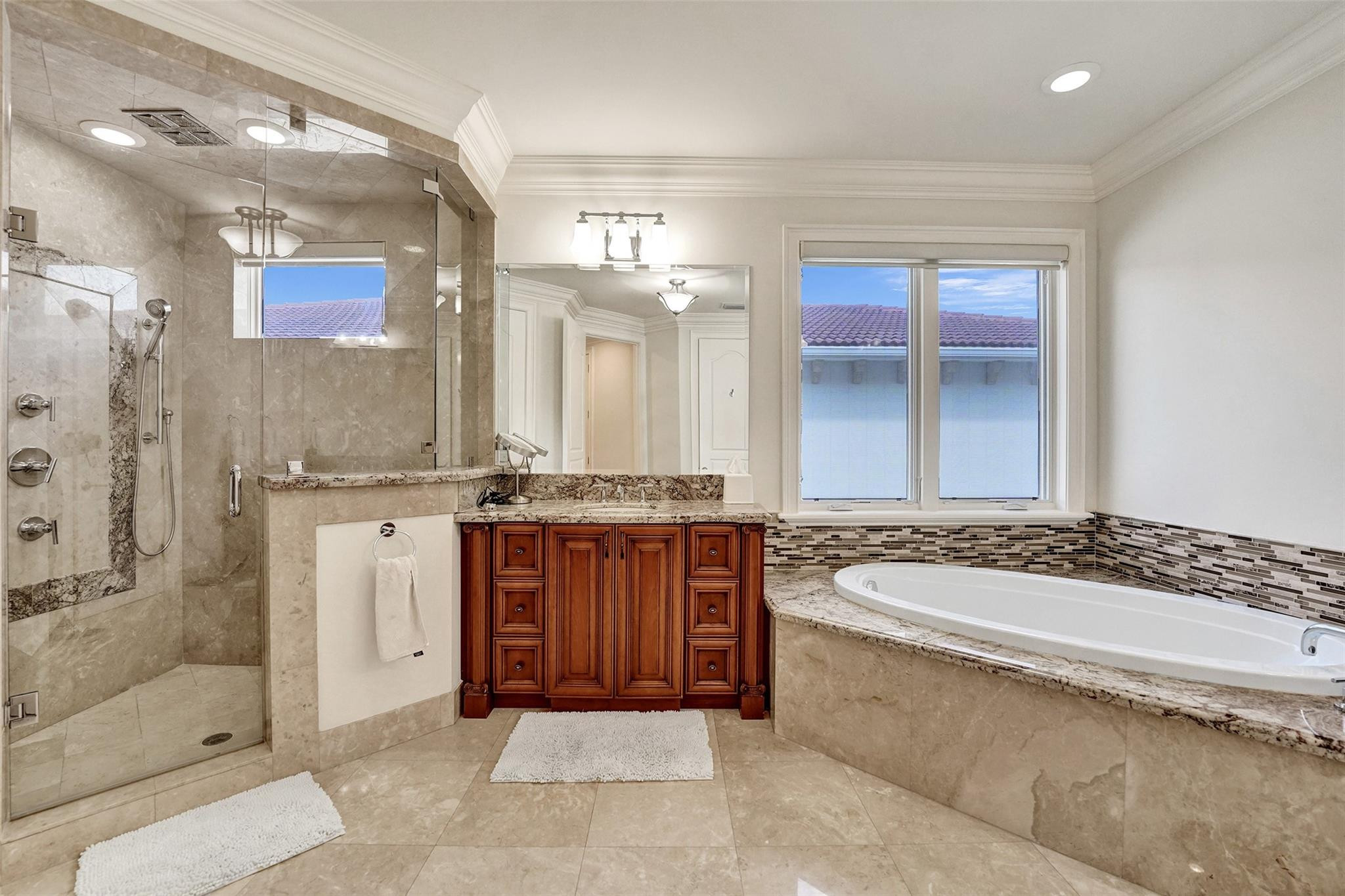 642 Palm, Hallandale Beach FL 33009