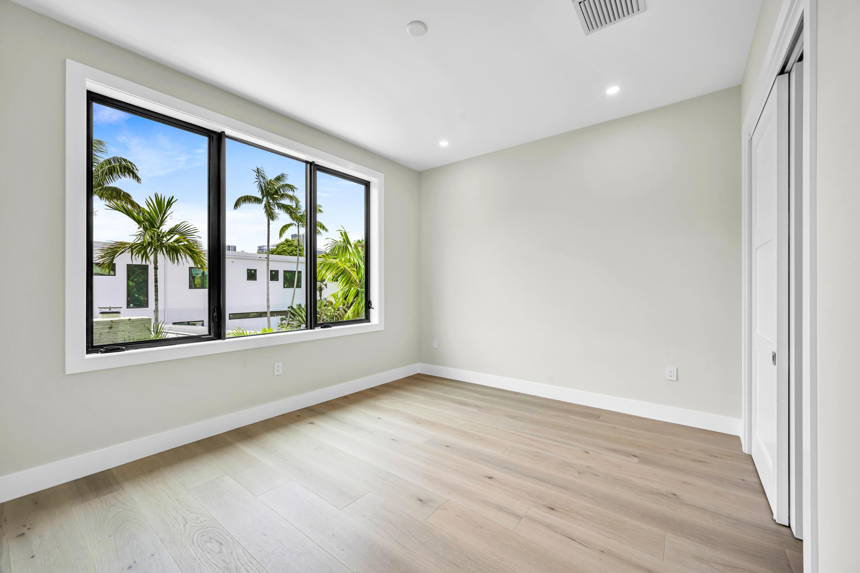 445 NE 11th, Fort Lauderdale FL 33301
