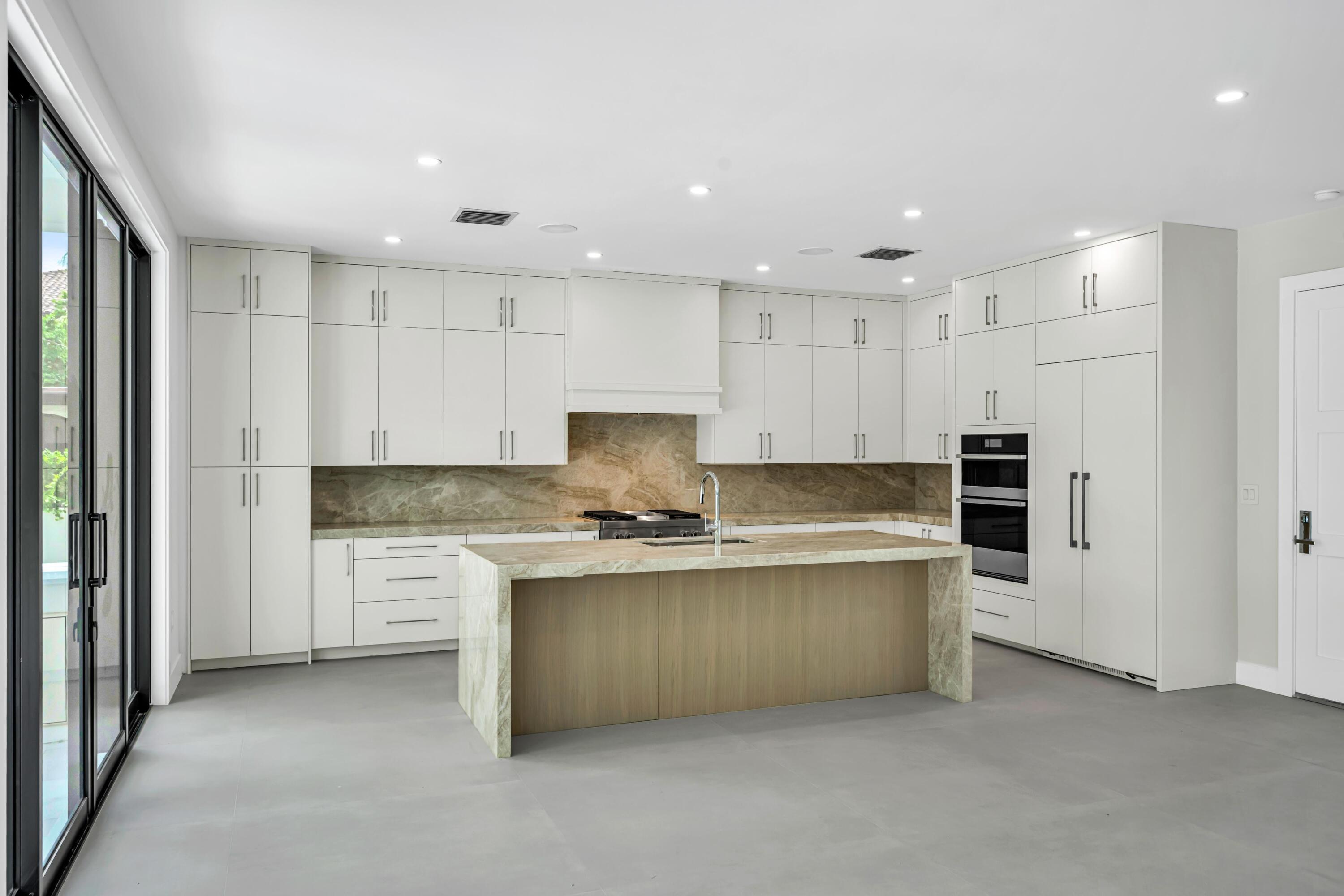 445 NE 11th, Fort Lauderdale FL 33301