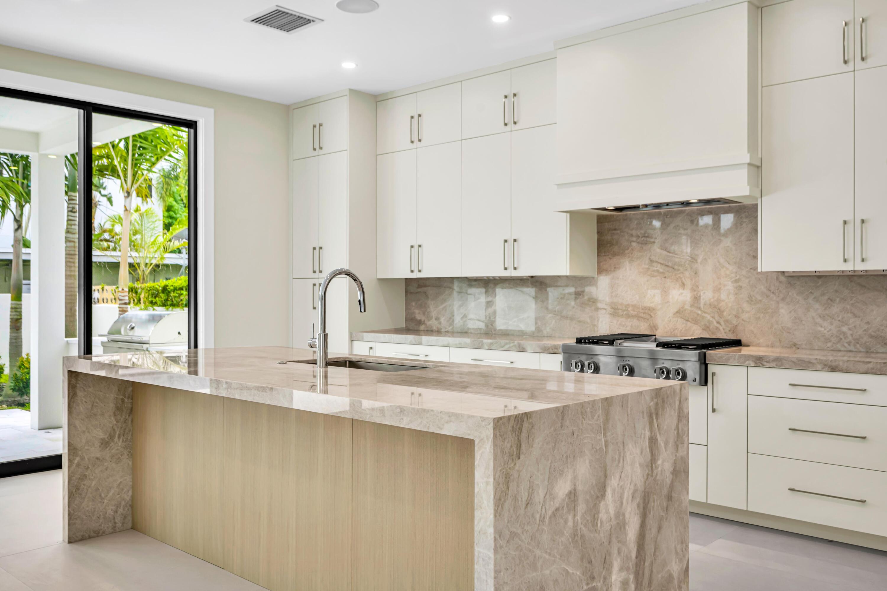 445 NE 11th, Fort Lauderdale FL 33301