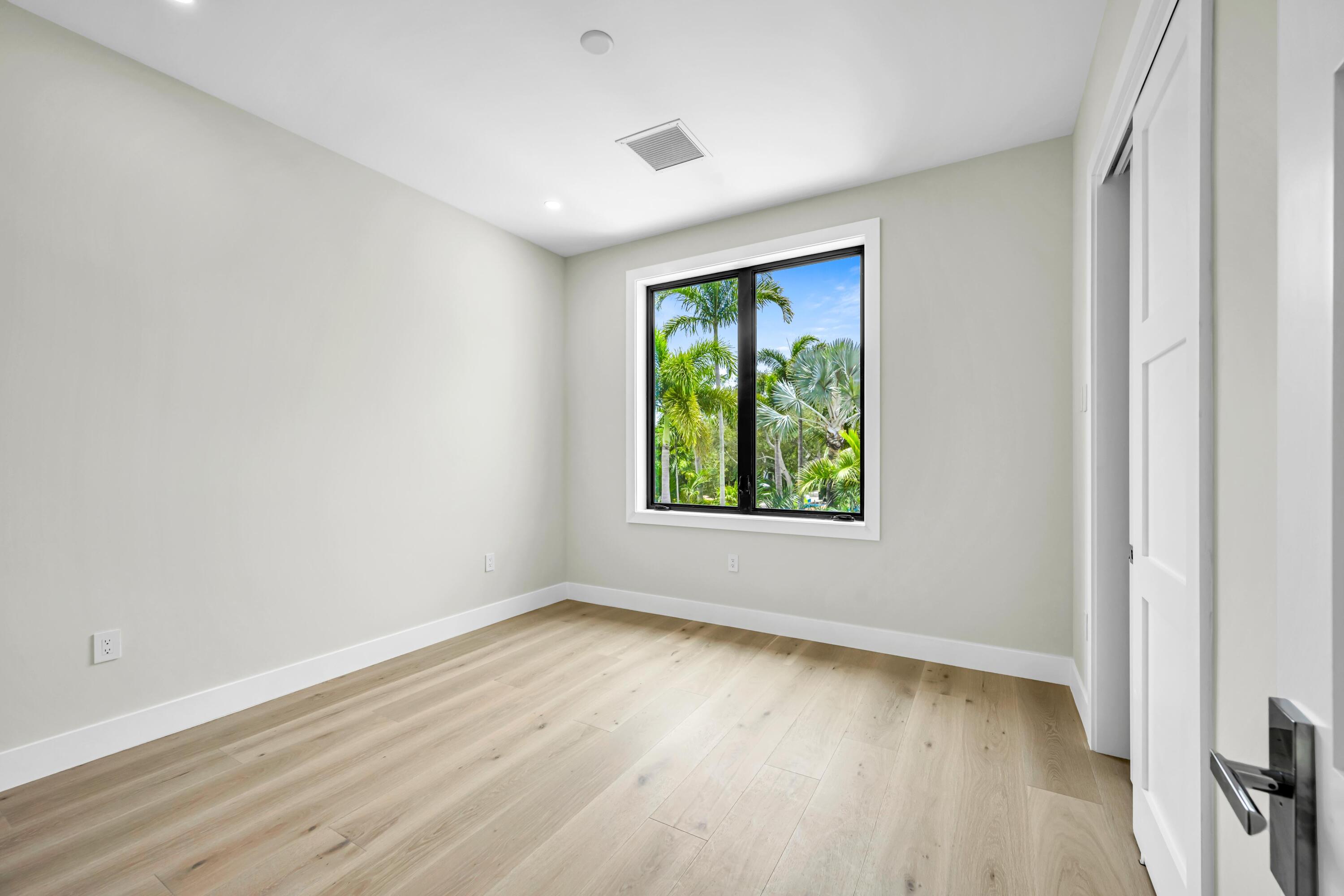 445 NE 11th, Fort Lauderdale FL 33301