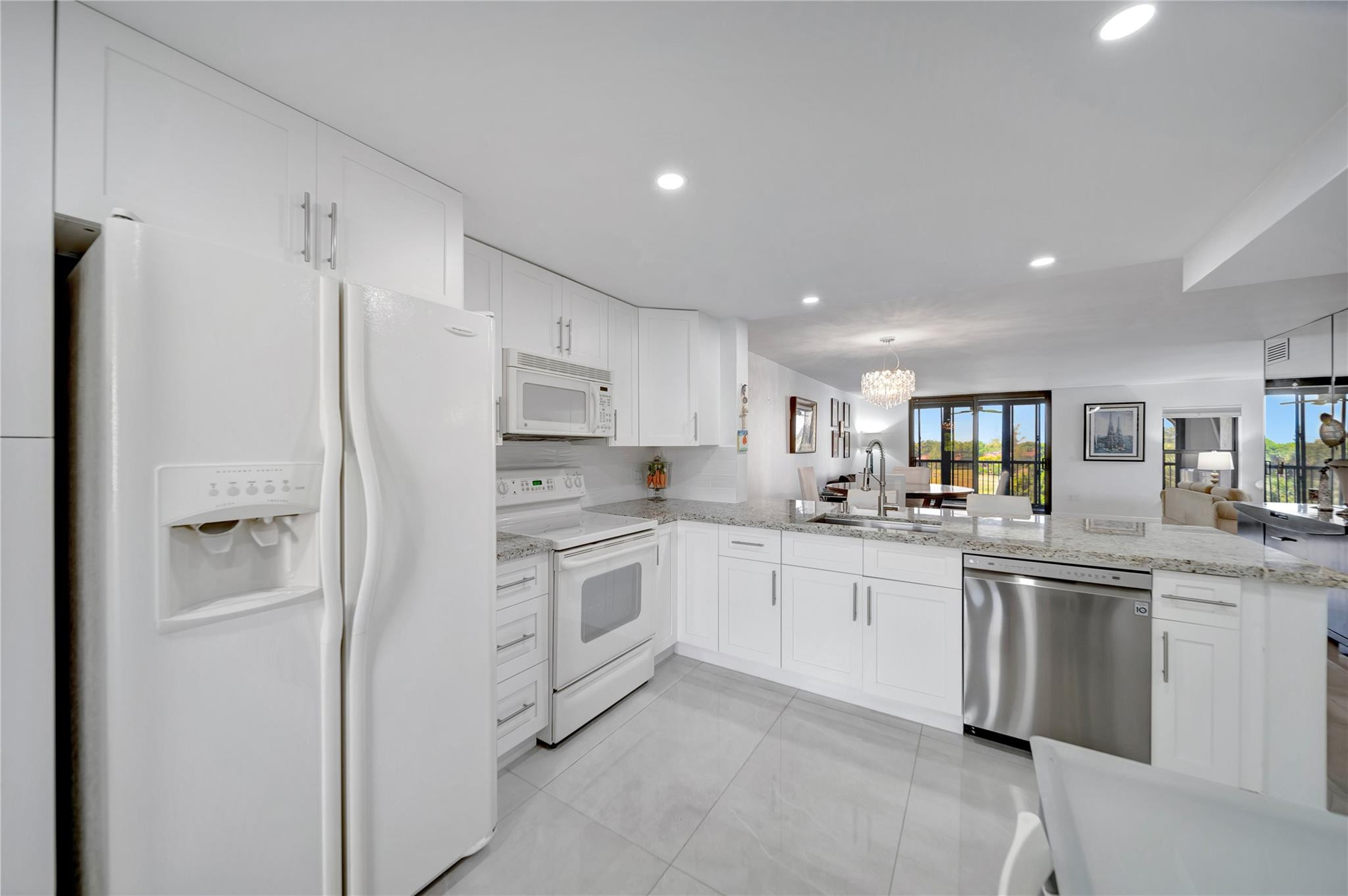 3521 Environ #B410, Lauderhill FL 33319