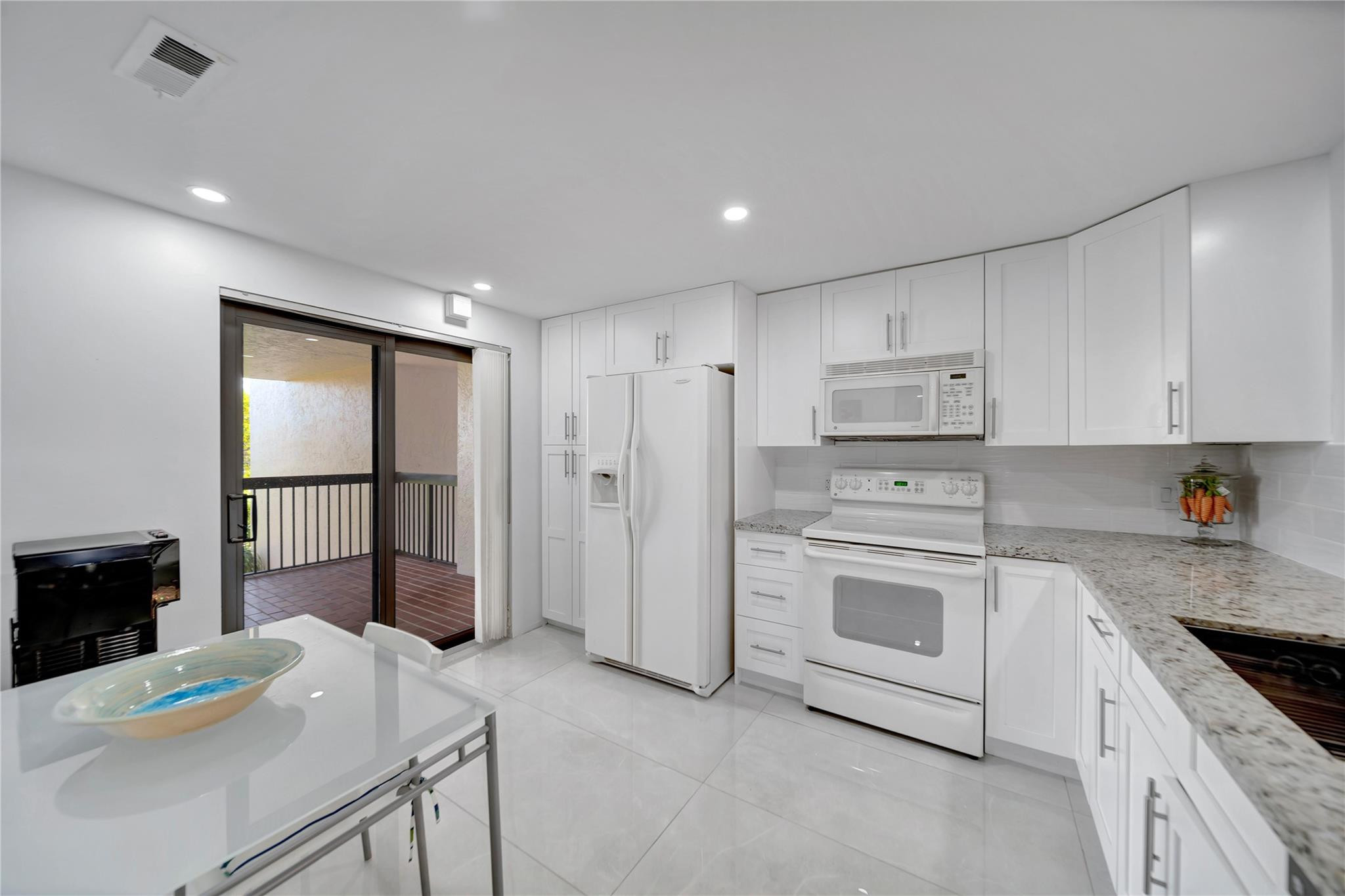 3521 Environ #B410, Lauderhill FL 33319