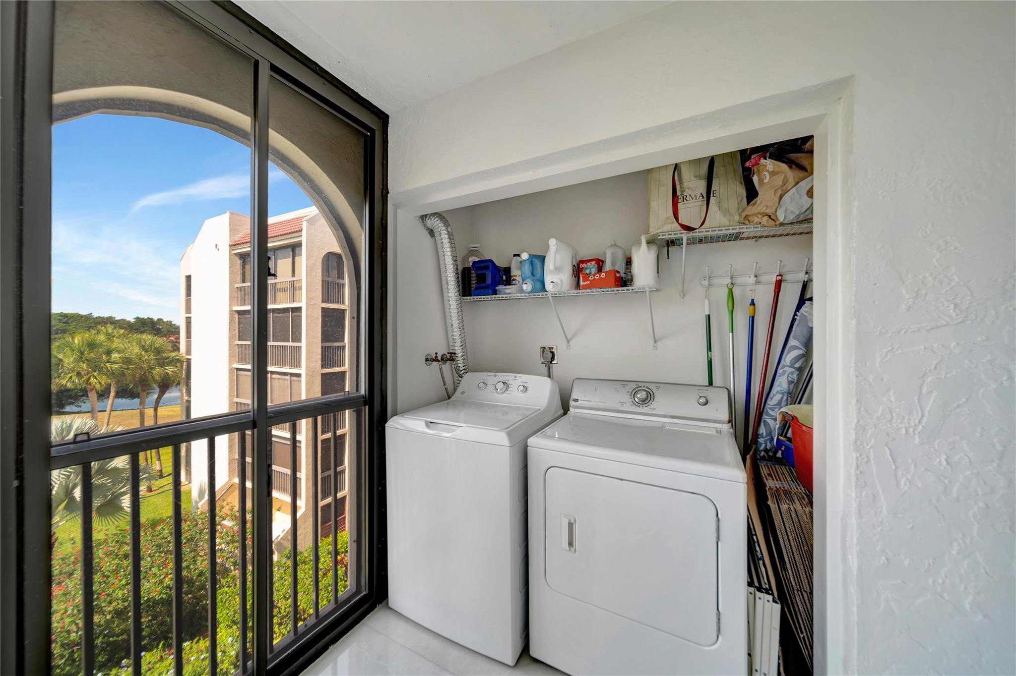 3521 Environ #B410, Lauderhill FL 33319