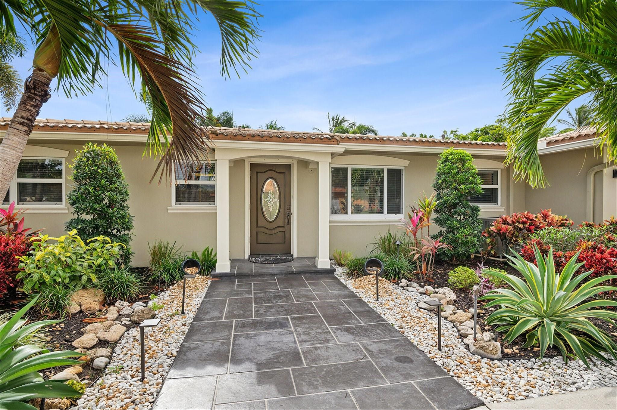 112 SW 24th, Boynton Beach FL 33435