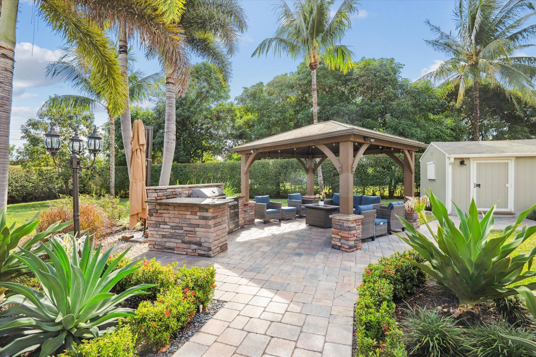 112 SW 24th, Boynton Beach FL 33435