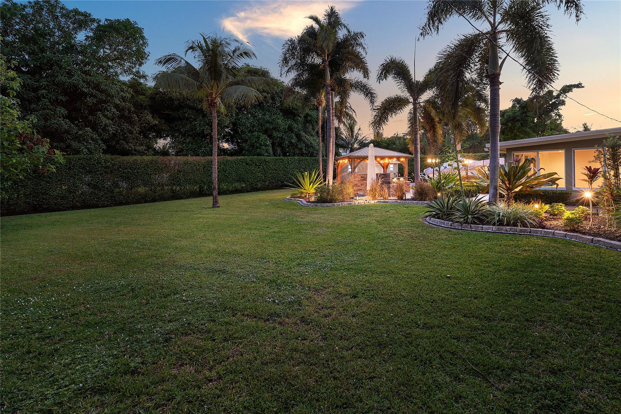 112 SW 24th, Boynton Beach FL 33435