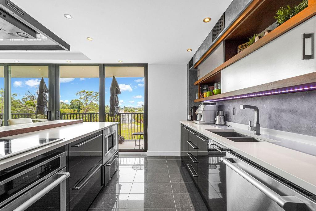 1350 River Reach #417, Fort Lauderdale FL 33315
