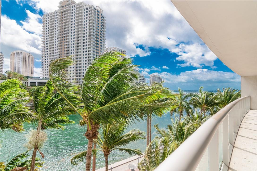 465 Brickell #Bay 419, Miami FL 33131
