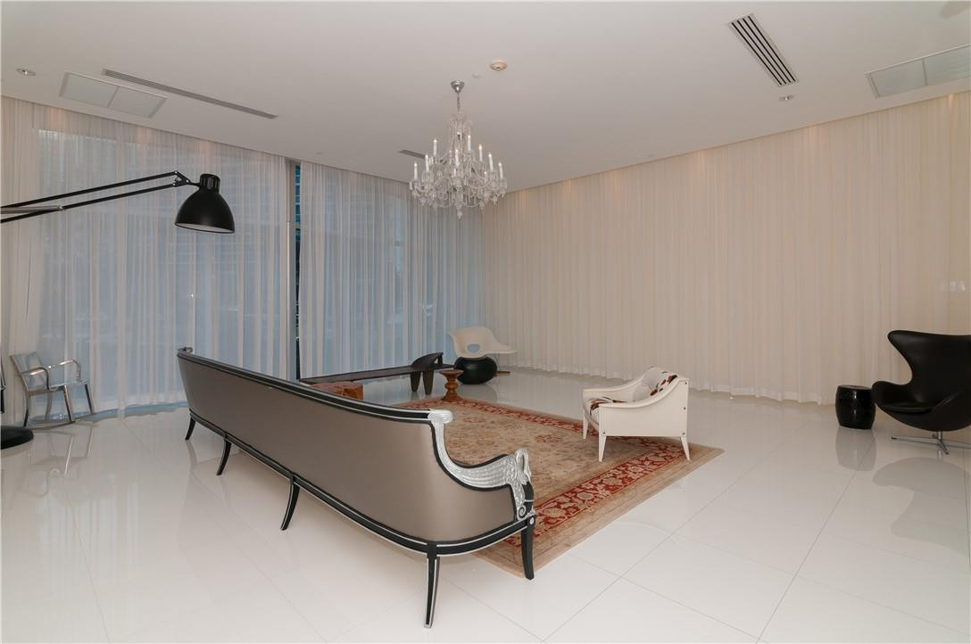 465 Brickell #Bay 419, Miami FL 33131