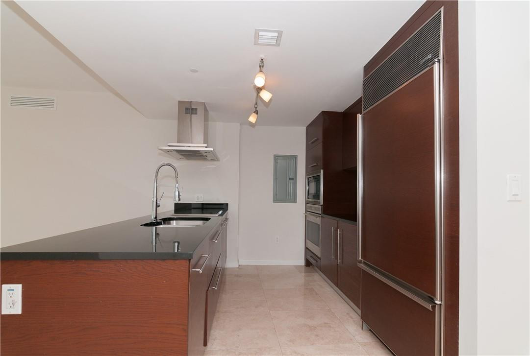 465 Brickell #Bay 419, Miami FL 33131