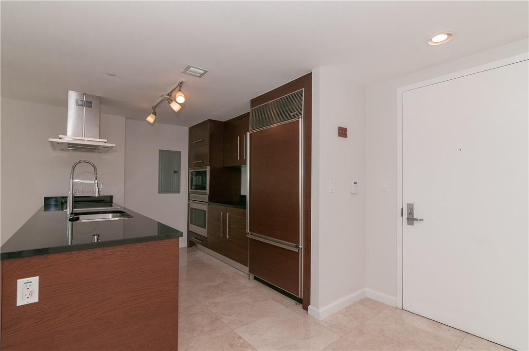 465 Brickell #Bay 419, Miami FL 33131