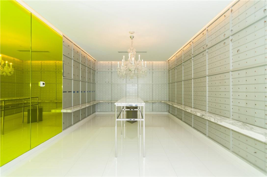 465 Brickell #Bay 419, Miami FL 33131