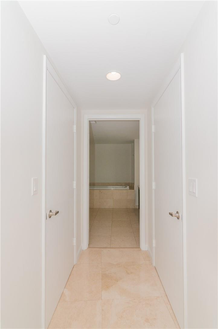 465 Brickell #Bay 419, Miami FL 33131