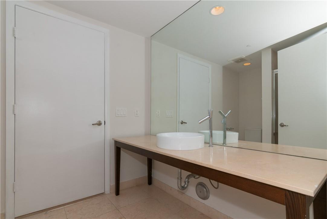 465 Brickell #Bay 419, Miami FL 33131