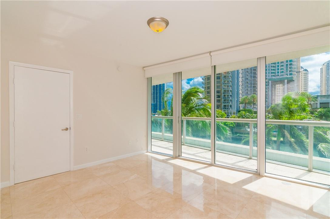 465 Brickell #Bay 419, Miami FL 33131