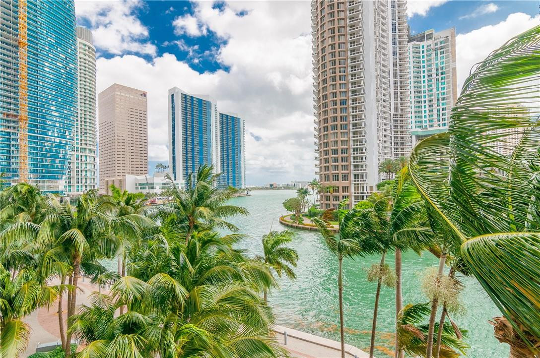 465 Brickell #Bay 419, Miami FL 33131