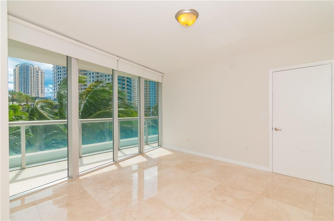 465 Brickell #Bay 419, Miami FL 33131